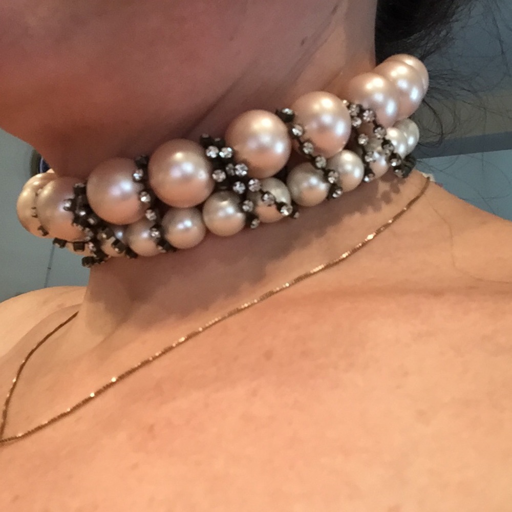 COPY - Pink & White Pearl Chocker